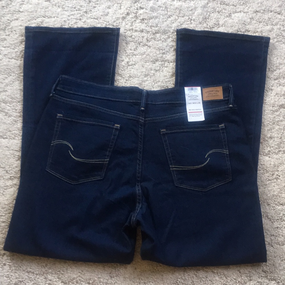 Mid Rise Boot Cut Levi’s 16S - Picture 8 of 8